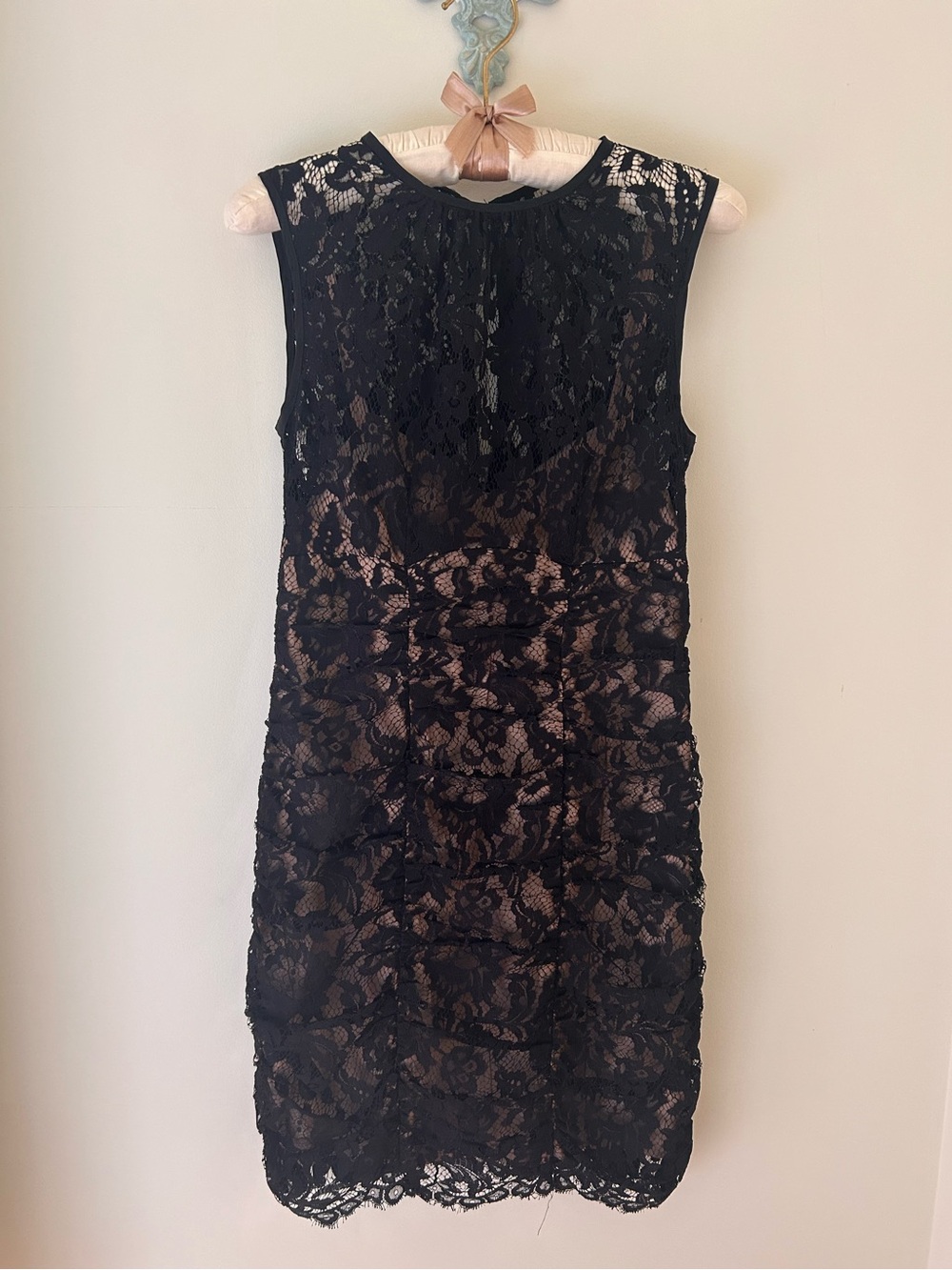 Nanette Lepore “Unusual Suspects” Black Lace Sheath Dress
Size: 2
EUC